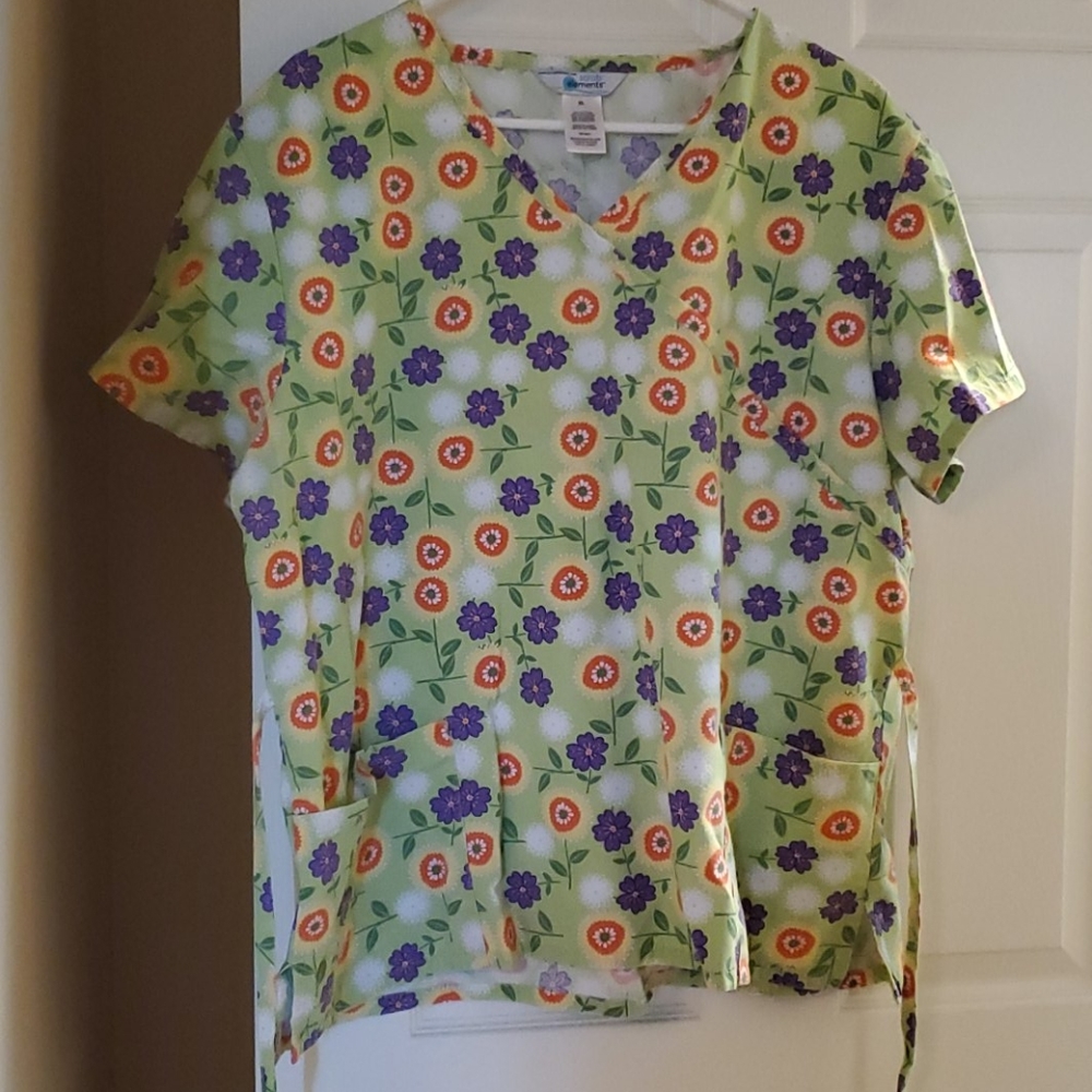 XL Flowered Scrub Top